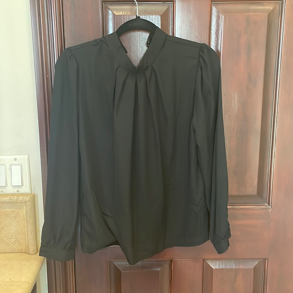 Black blouse, long sleeve